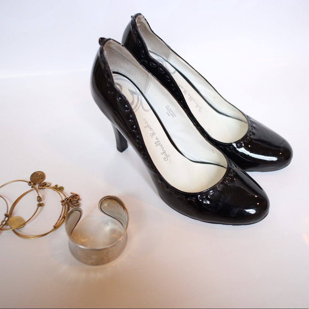 Gabriella Rocha Black Pumps